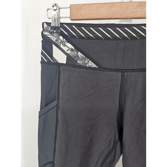 Lululemon Womens Sz 6 Speed Tight Full Length Leggings Black White Floral - Picture 2 of 5
